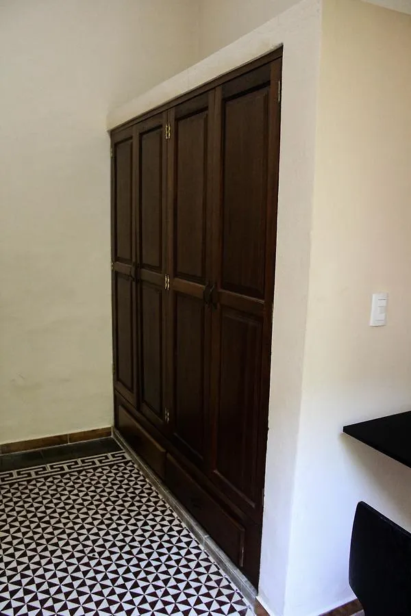 Colonial Charm Hostel Santo Domingo